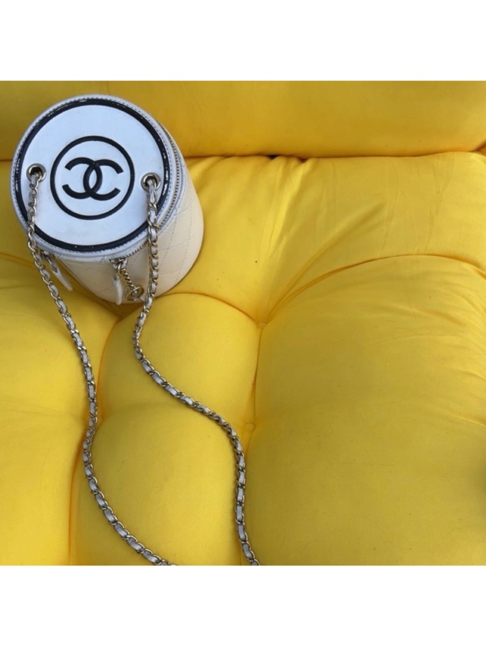 CHANEL White Quilted Round Vanity Crossbody with Gold Chain - Picture 2 of 2